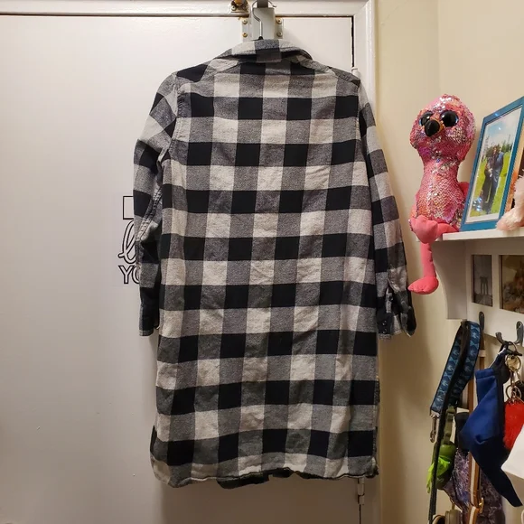 Shirt - Picture 2 of 2